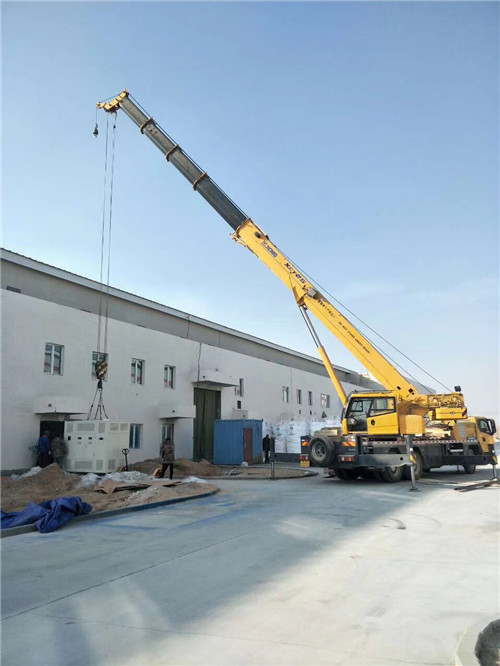 浪卡子县“超载就喊停”—— 吊车的 “重量保镖” 技术