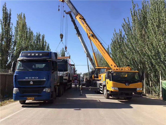 浪卡子县“省油又稳当”—— 吊车的 “智能节能” 技术