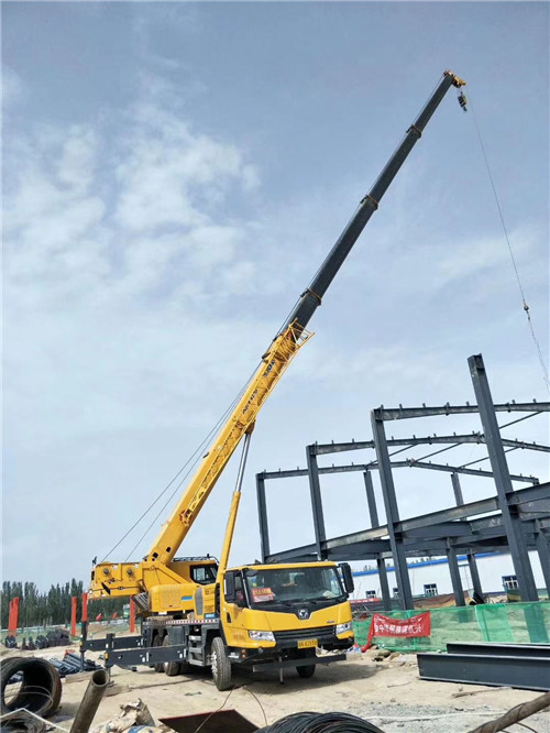 浪卡子县超高层建筑钢结构吊装案例